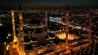 Miraç Kandili Pazar Günü Kutlanacak