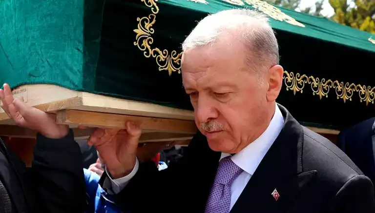 Erdoğan, Öğretmen Kahraman'ı Son Yolculuğuna Uğurladı